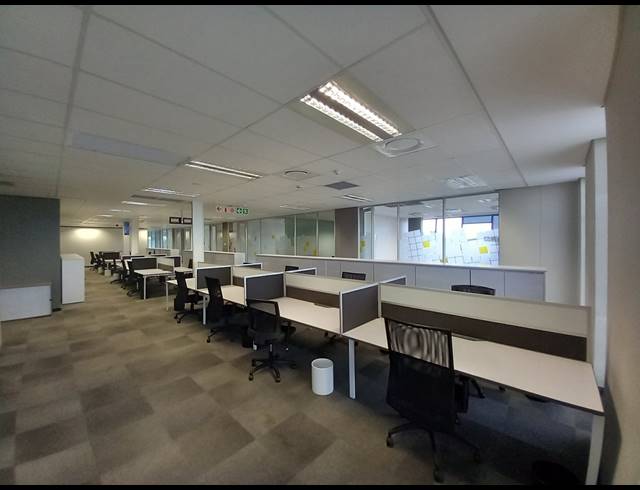 2,248M² OFFICE TO LET IN BRYANSTON